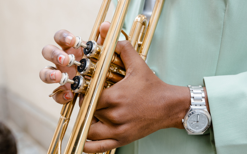 How Do You Play The Low Notes