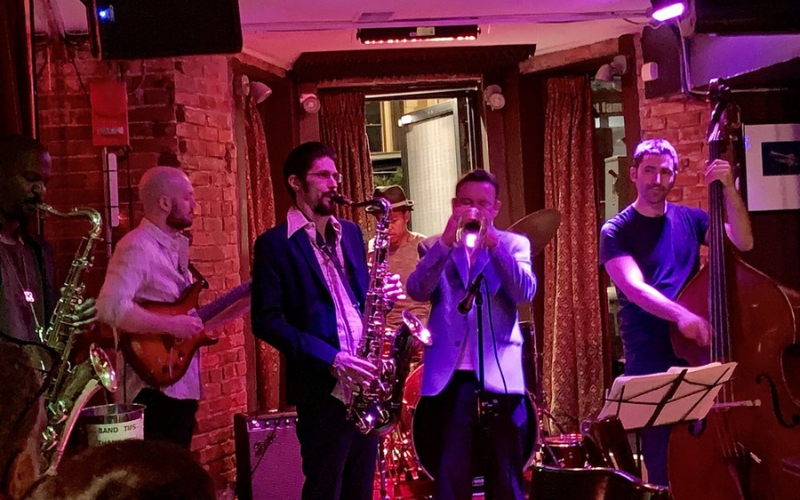 JoJo Restaurant & Bar