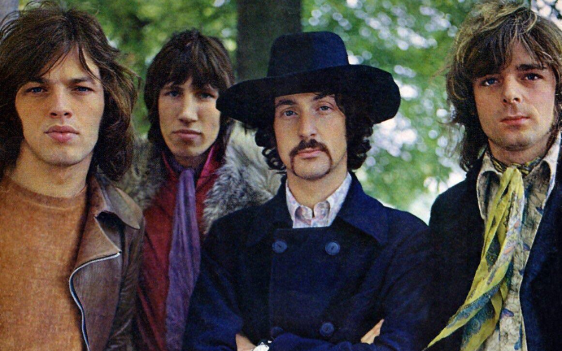 The Meaning Behind “Comfortably Numb” by Pink Floyd