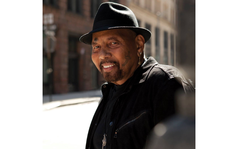 Top 10 Aaron Neville Songs